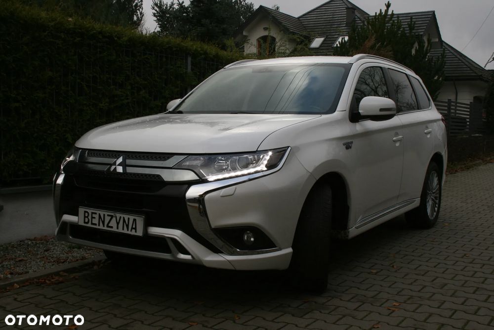 Mitsubishi Outlander Instyle + - 3