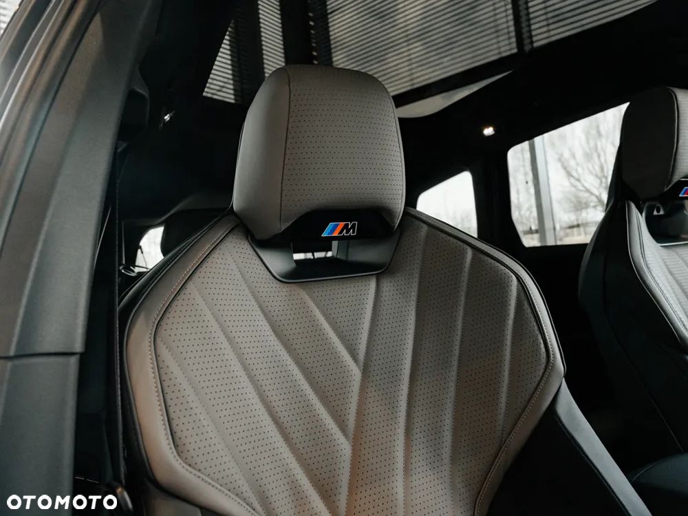 BMW iX3 - 11