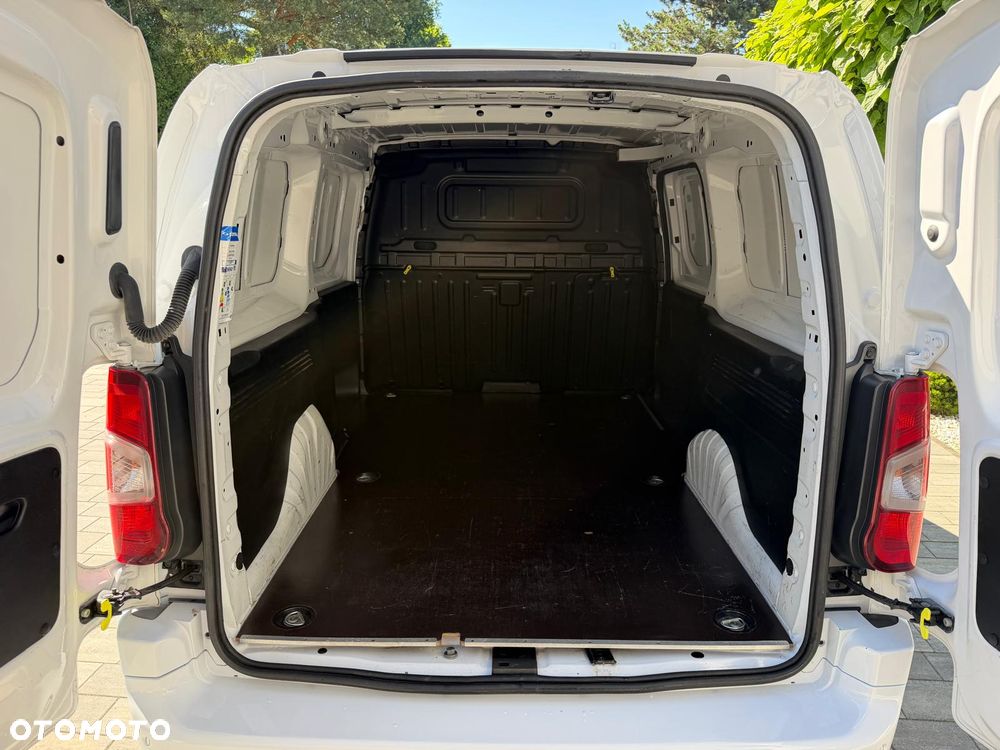 Opel COMBO - 13