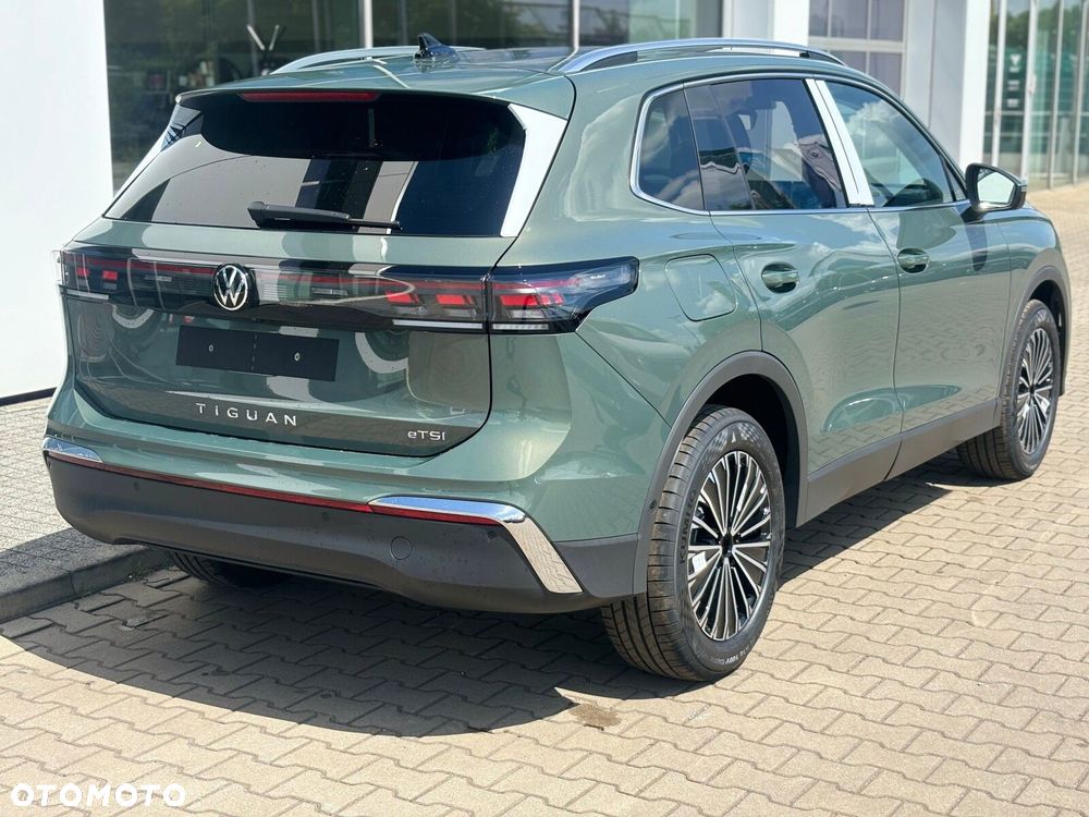 Volkswagen Tiguan - 4