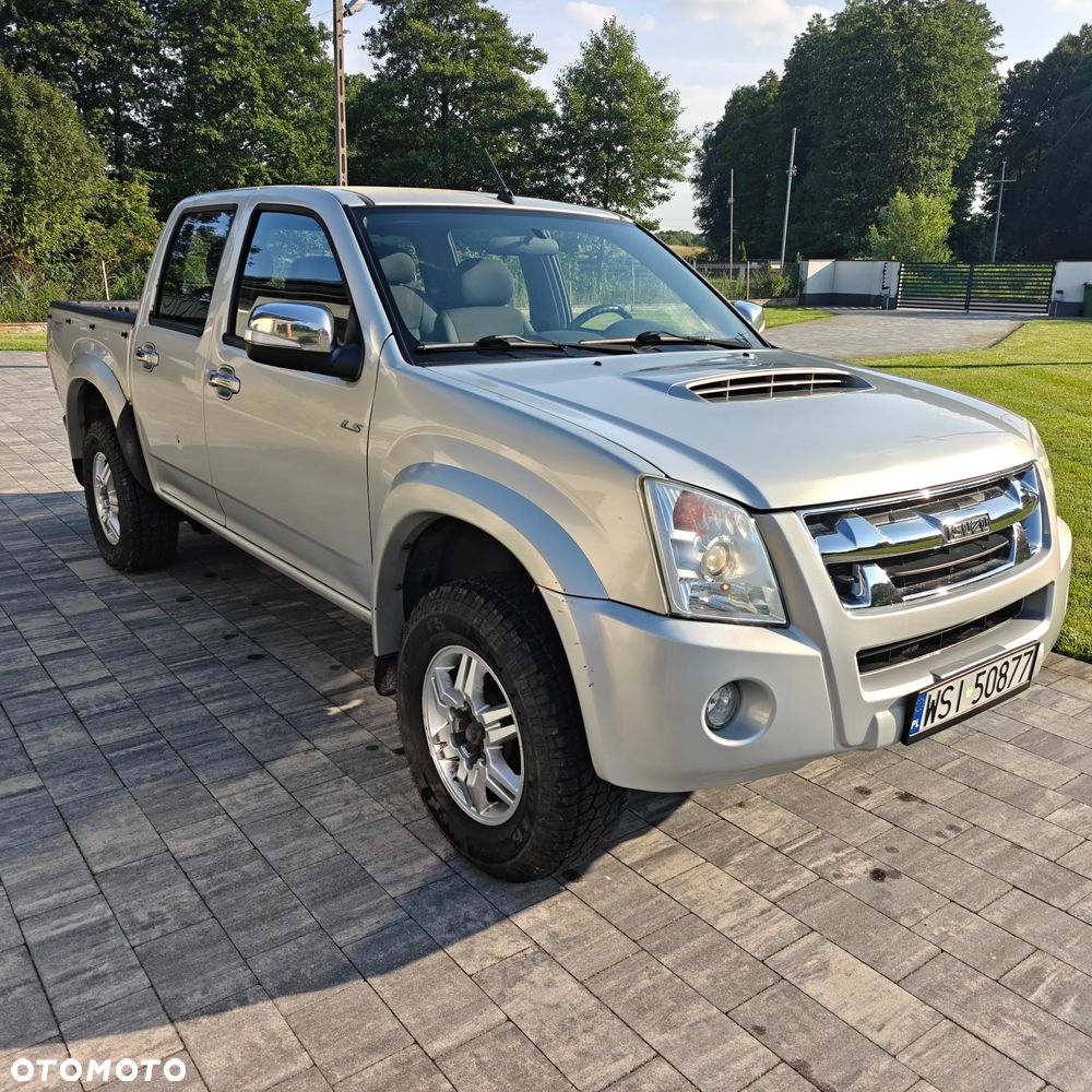 Isuzu D-Max 2.5d DC LS - 1