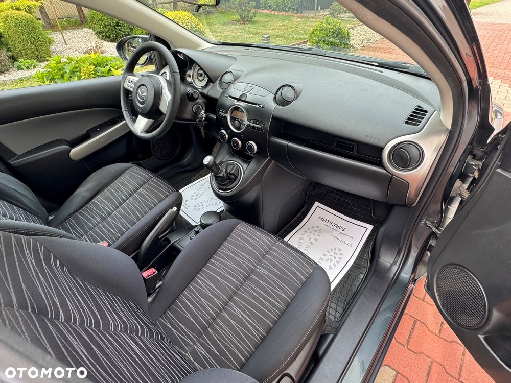 Mazda 2 1.3 Exclusive - 15