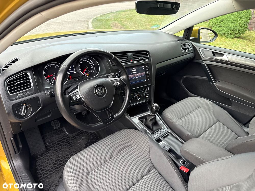 Volkswagen Golf - 13