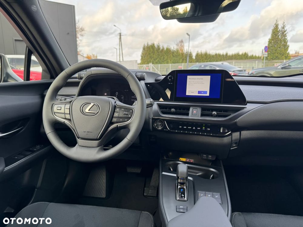 Lexus UX 300h Business - 12