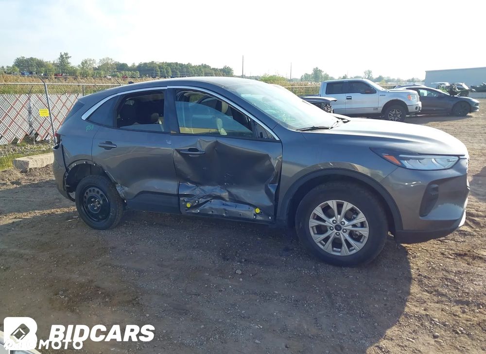 Ford Kuga - 40