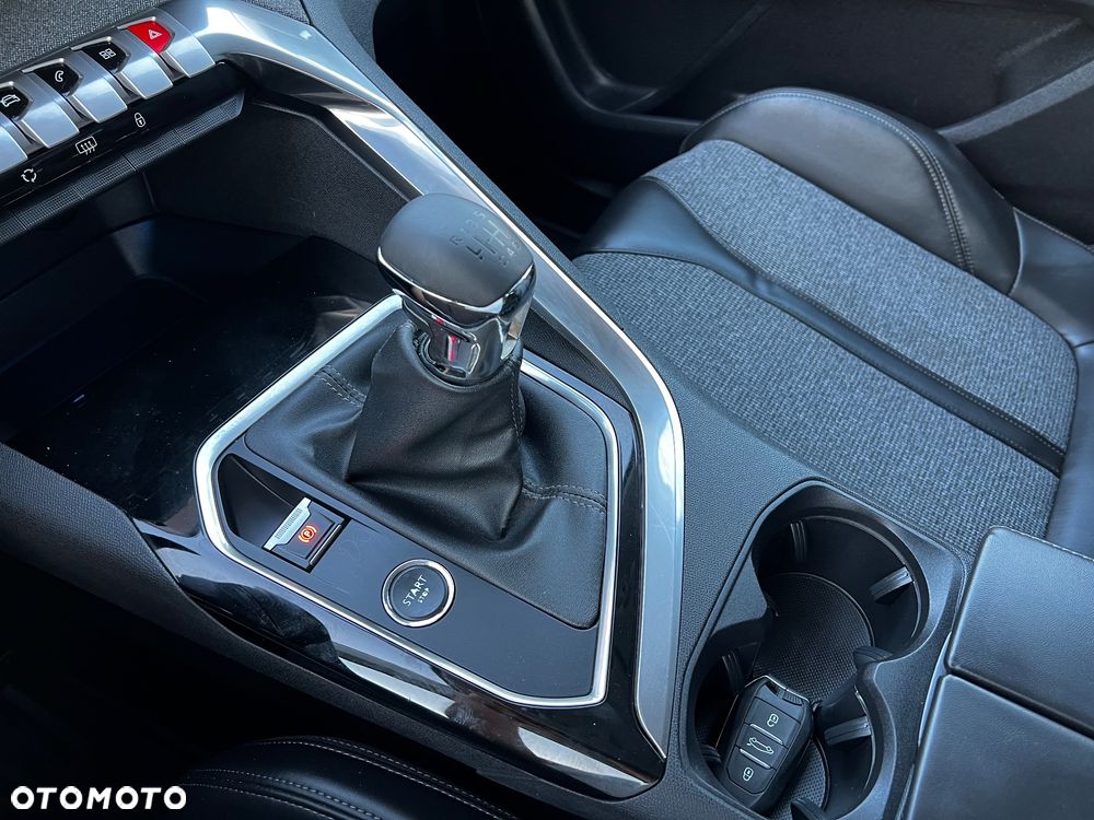 Peugeot 3008 BlueHDi 150 Stop & Start Allure - 19