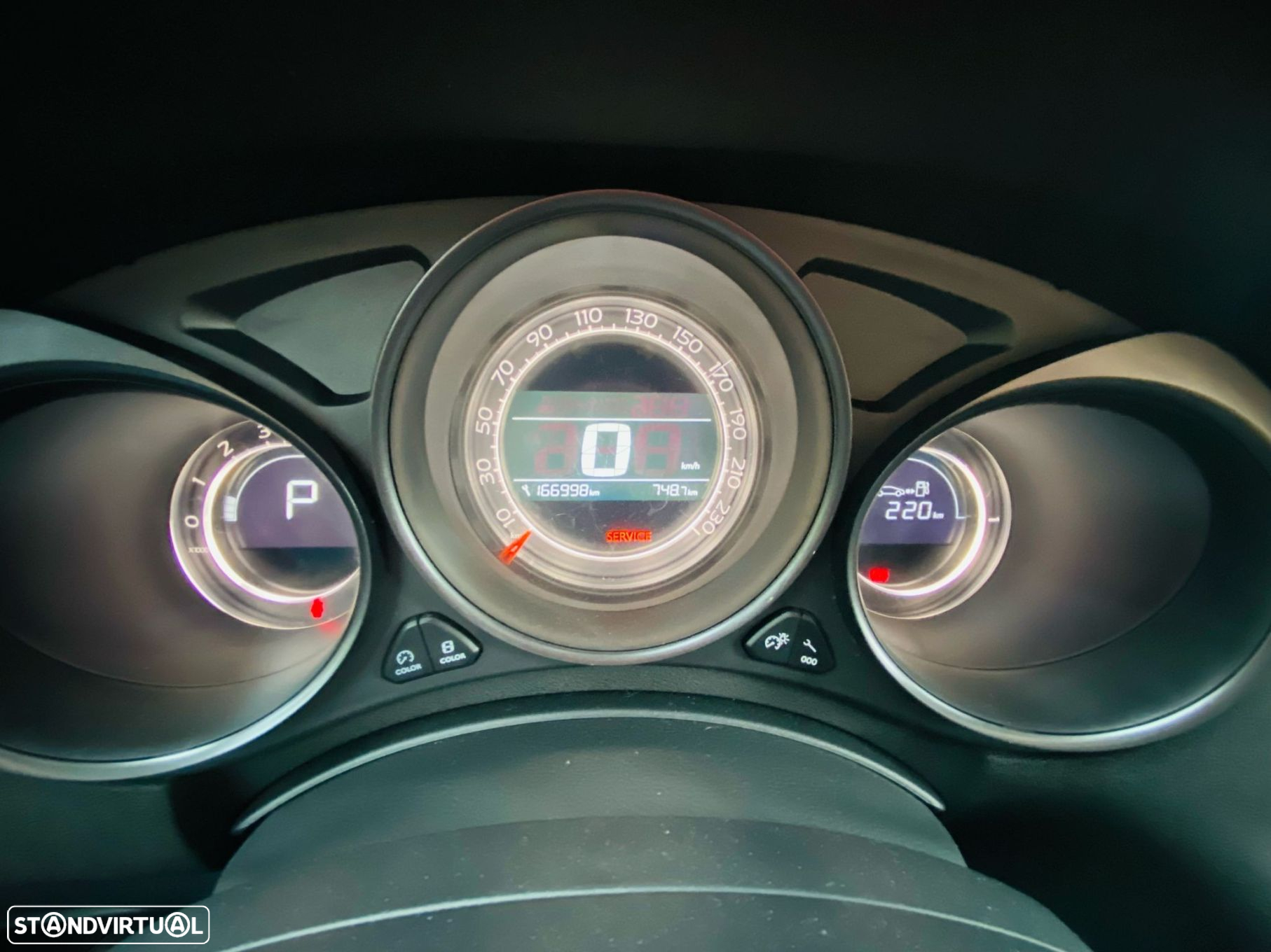 Citroën C4 1.6 BlueHDi Feel EAT6 - 22