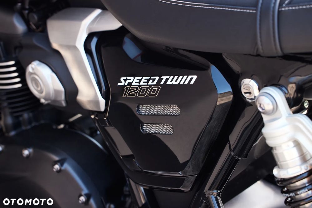 Triumph Speed Twin - 14