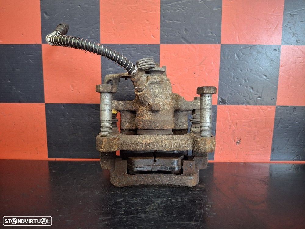 Pinça Travão Trás Esquerda Opel Vivaro B Caixa (X82) - 2