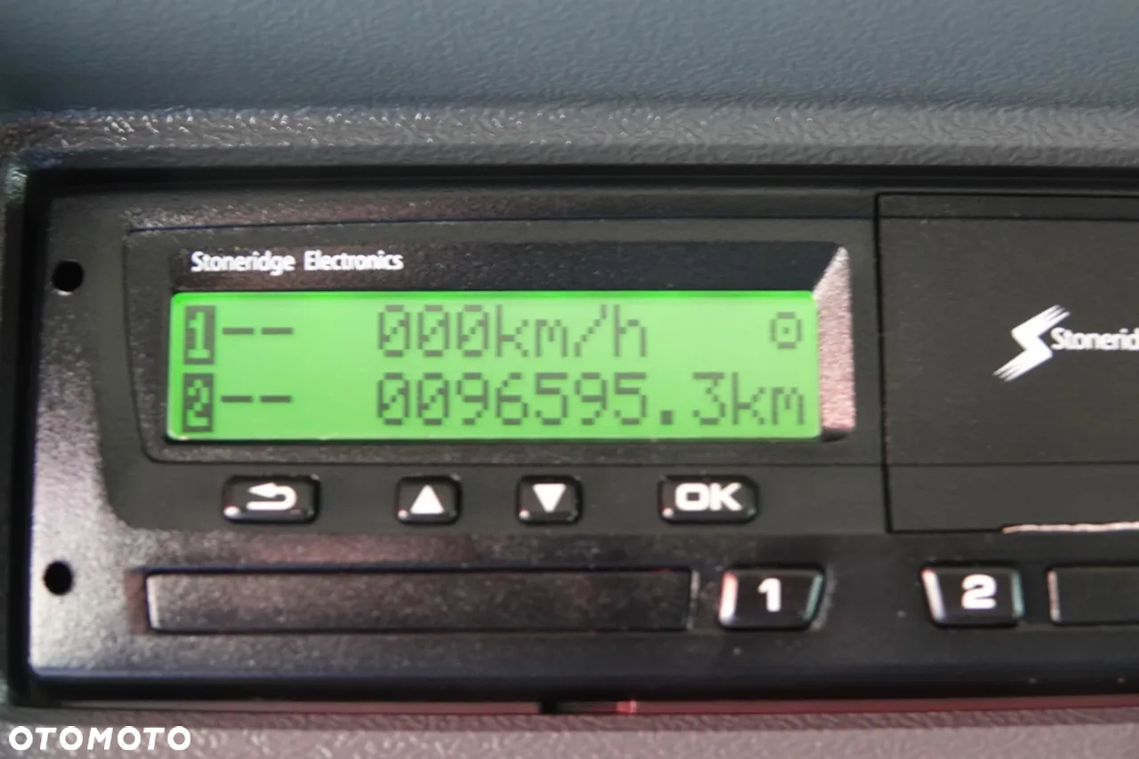 Scania P 450 / 4x2 / IZOTERMA  / NIISKI PRZEBIEG 96 tys. km  / WINDA ZAŁADOWCZA / OPONY 100% - 38