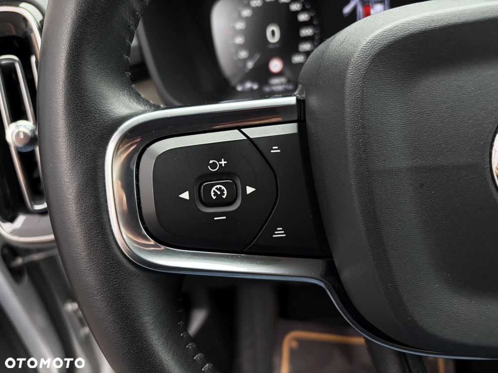 Volvo XC 40 T4 Geartronic Inscription - 23