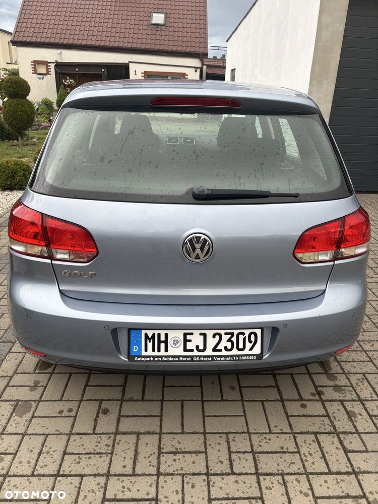 Volkswagen Golf - 6