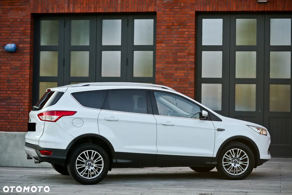 Ford Kuga 2.0 TDCi 2x4 SYNC - 17