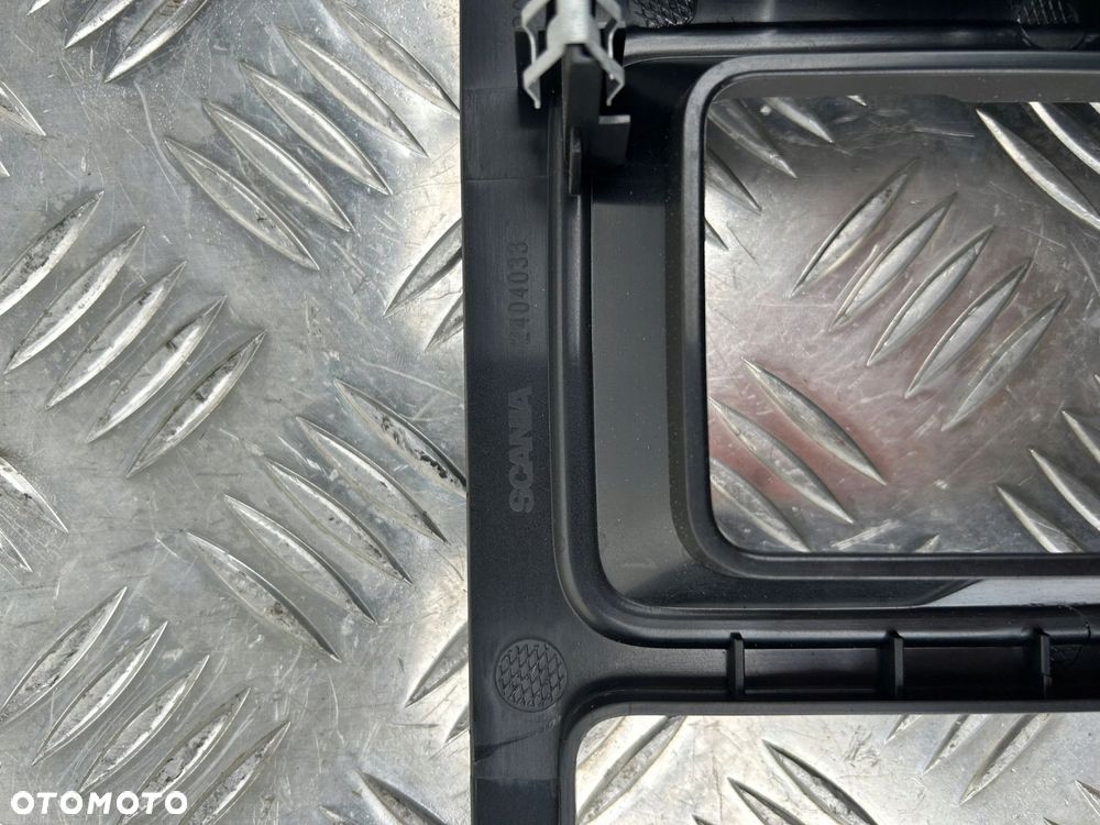 RAMKA KONSOLI KOKPITU SCANIA NEXT GEN NTG - 2