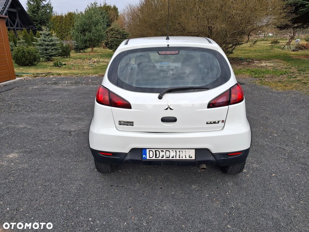 Mitsubishi Colt - 9