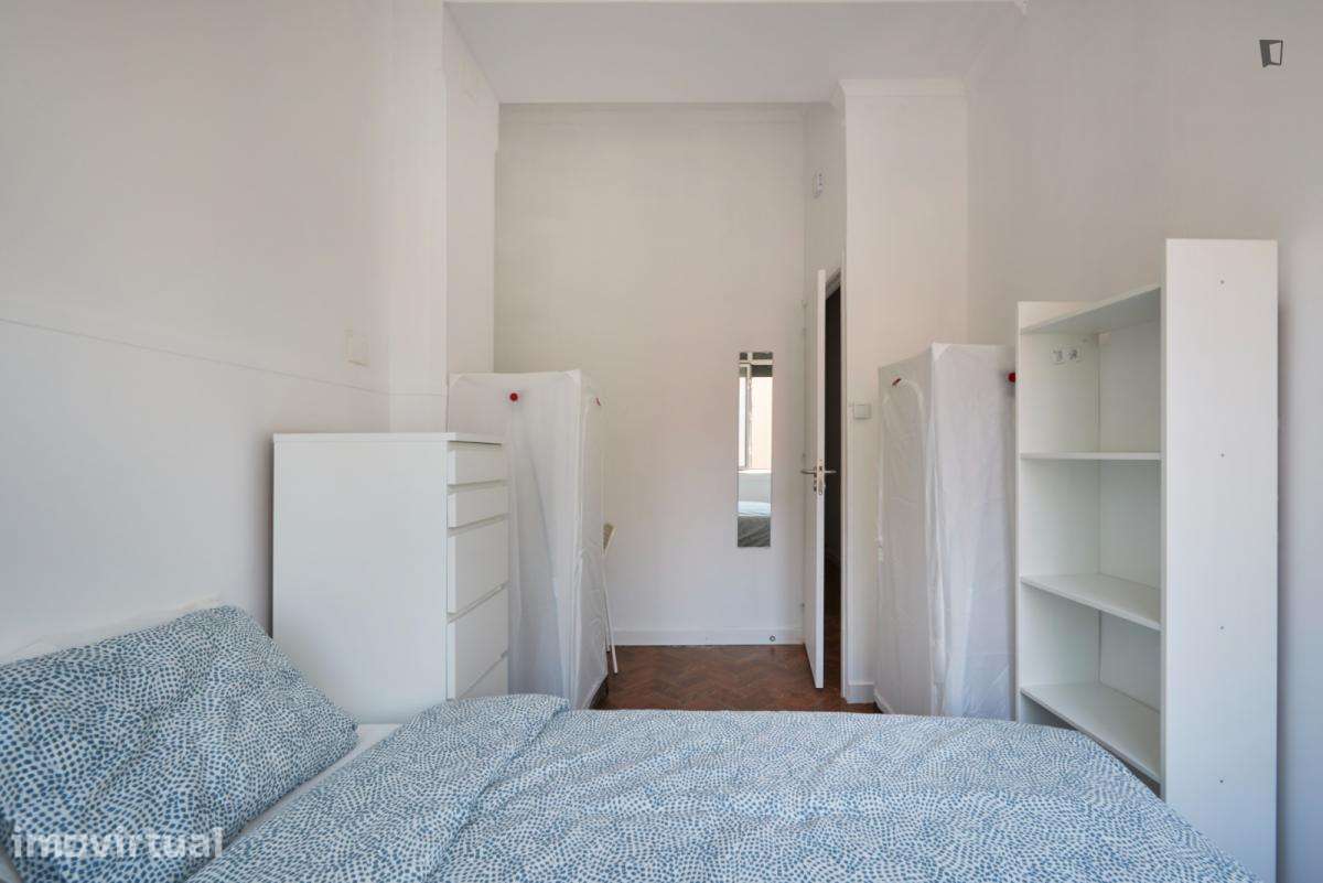 Quarto - localizado em Marquês de Pombal Lisbon - Grande imagem: 3/13