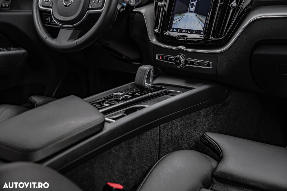 Volvo XC 60 T8 AWD Recharge Plus Bright - 32