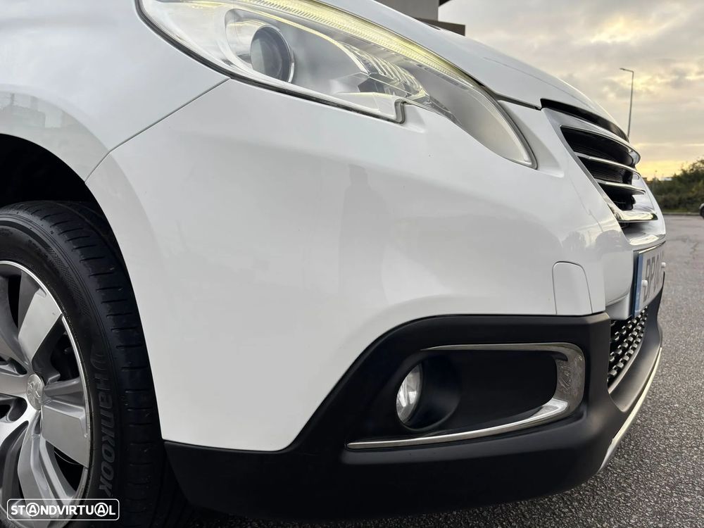 Peugeot 2008 1.2 PureTech Allure - 37
