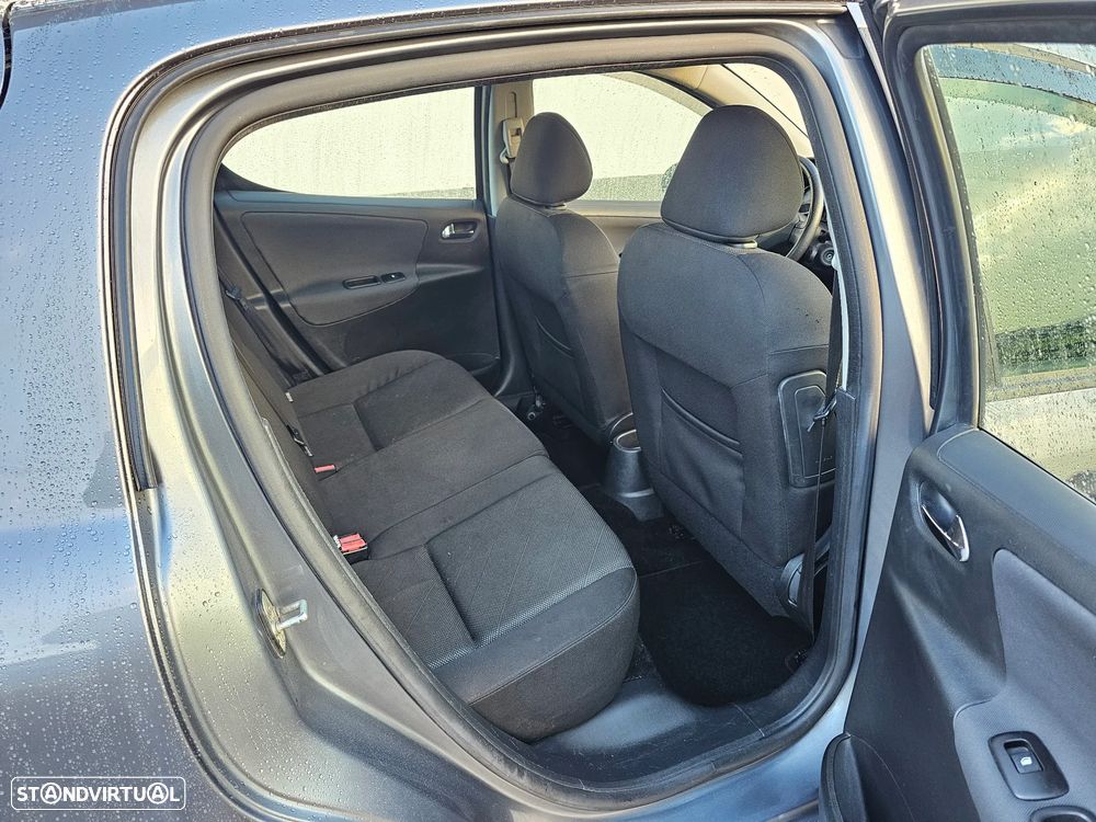 Peugeot 207 1.6 HDi Sport - 22