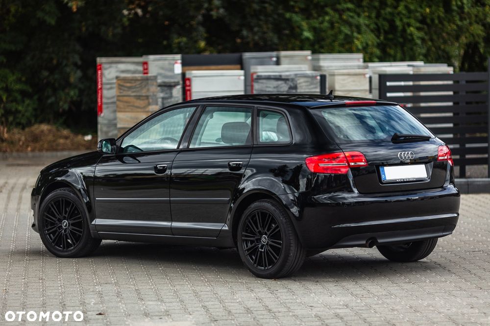 Audi A3 Sportback 2.0 TDI DPF Ambiente - 17