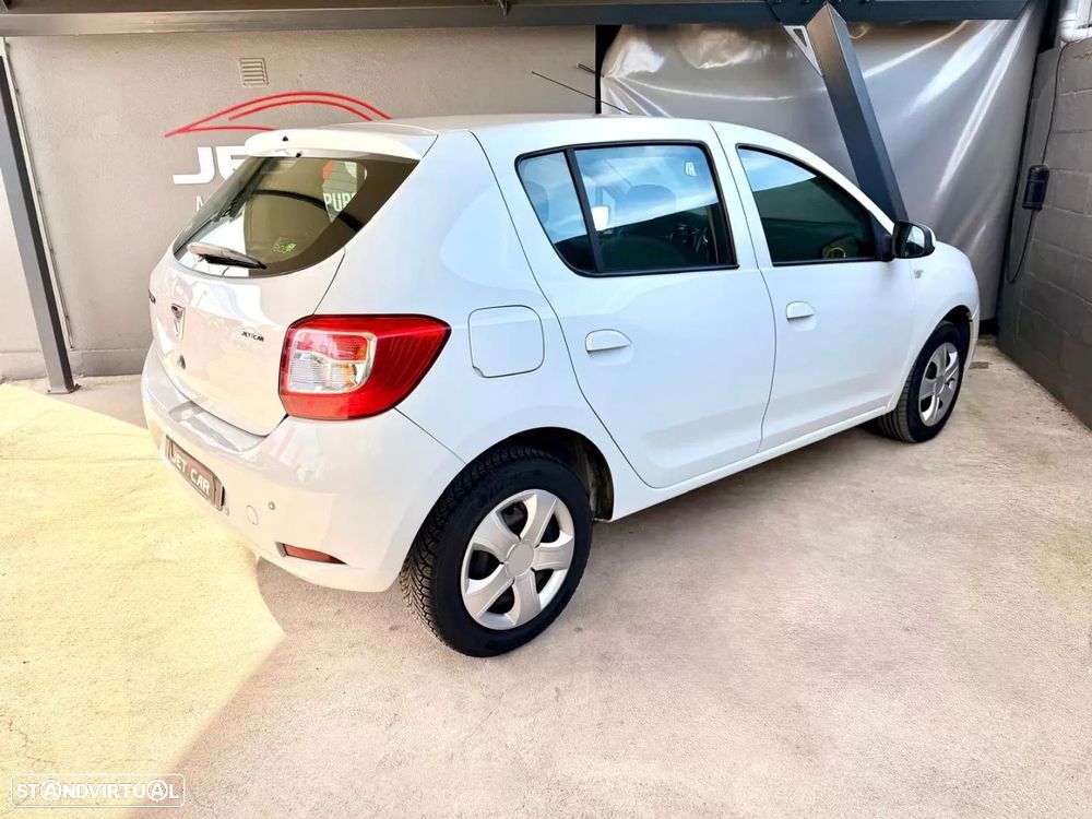 Dacia Sandero 1.5 dCi Confort - 4