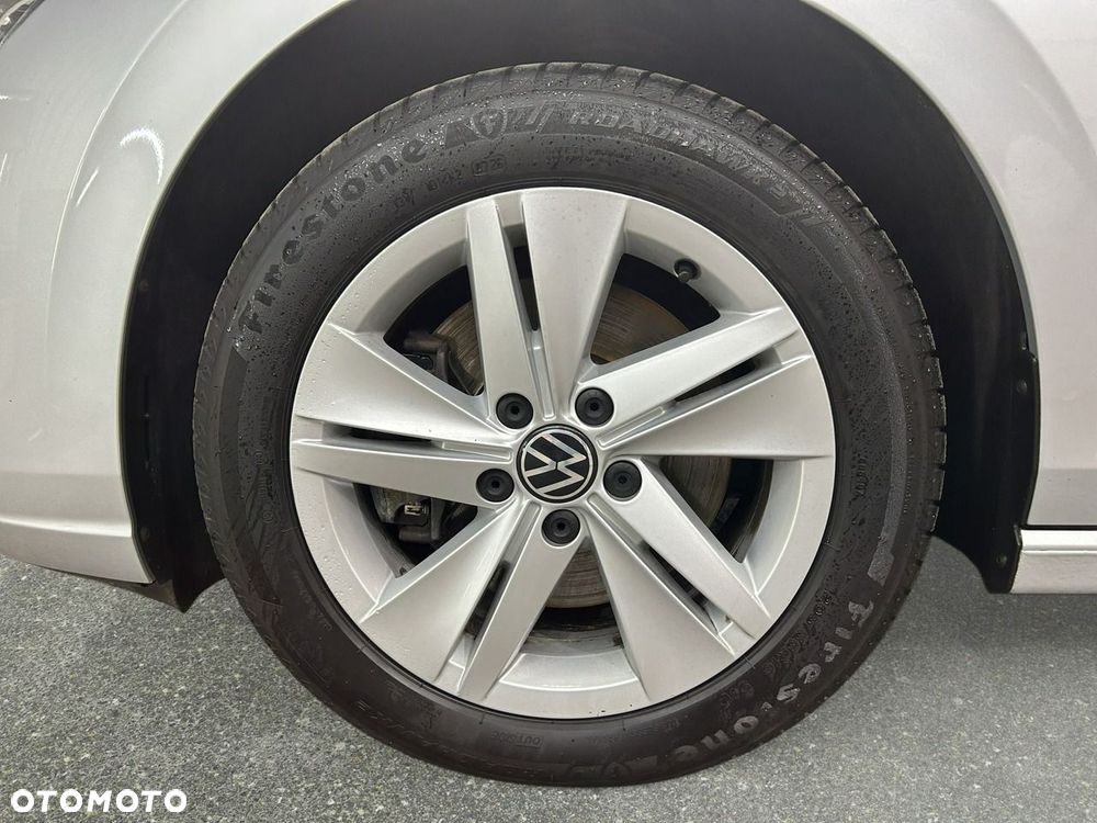 Volkswagen Golf - 9