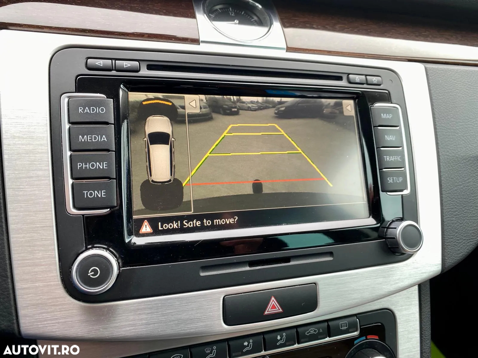 Volkswagen Passat Variant 2.0 TDI DPF DSG R-Line Edition Plus - 12