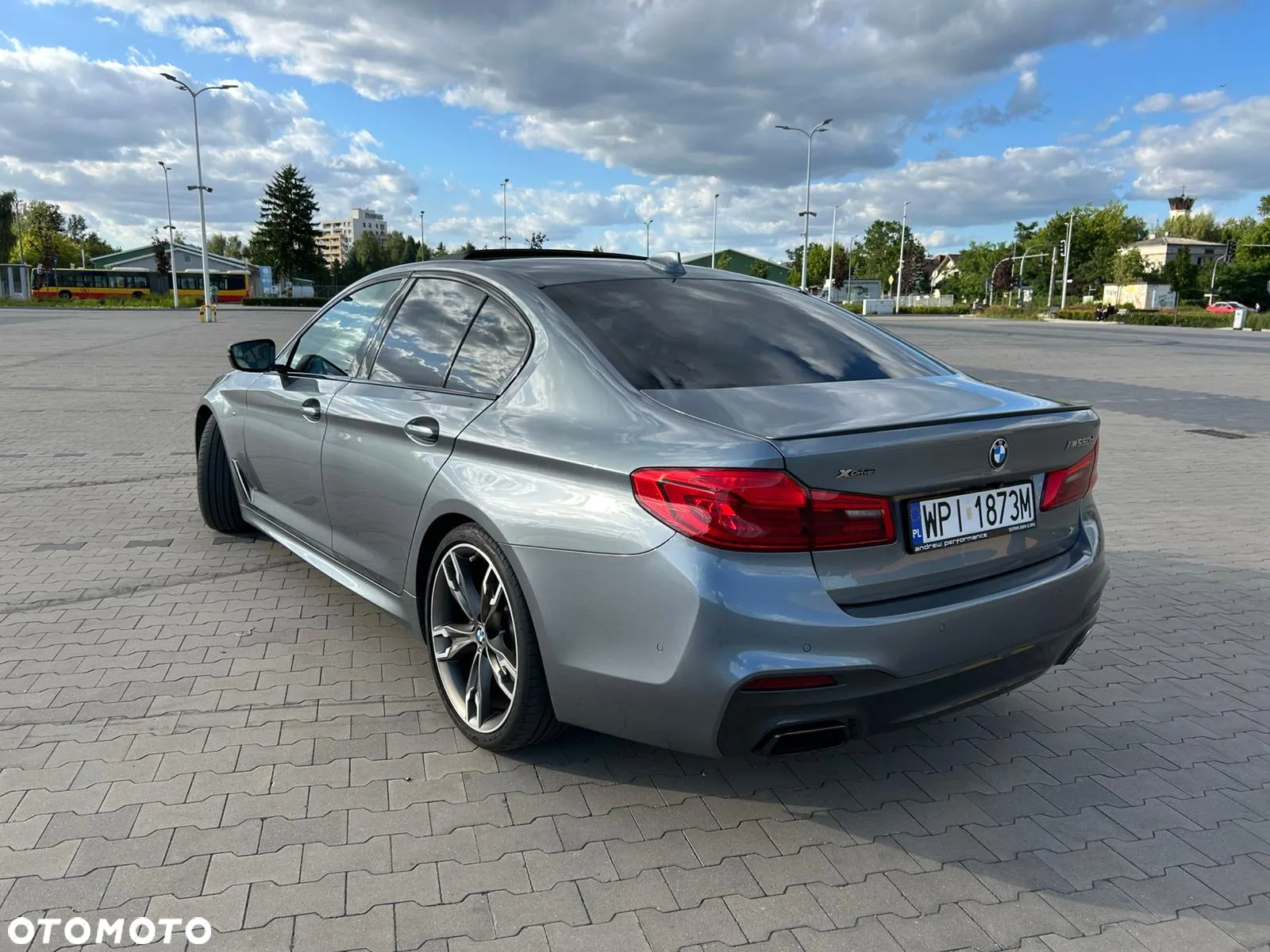 BMW Seria 5 M550d xDrive - 4