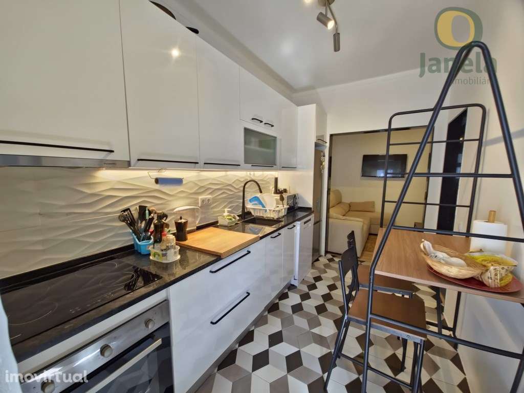 Andar de moradia no centro de Faro, com logradouro e terraço - Grande imagem: 3/10