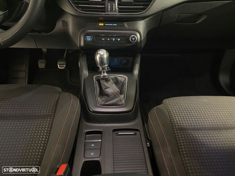 Ford Focus 1.0 EcoBoost MHEV ST-Line - 14