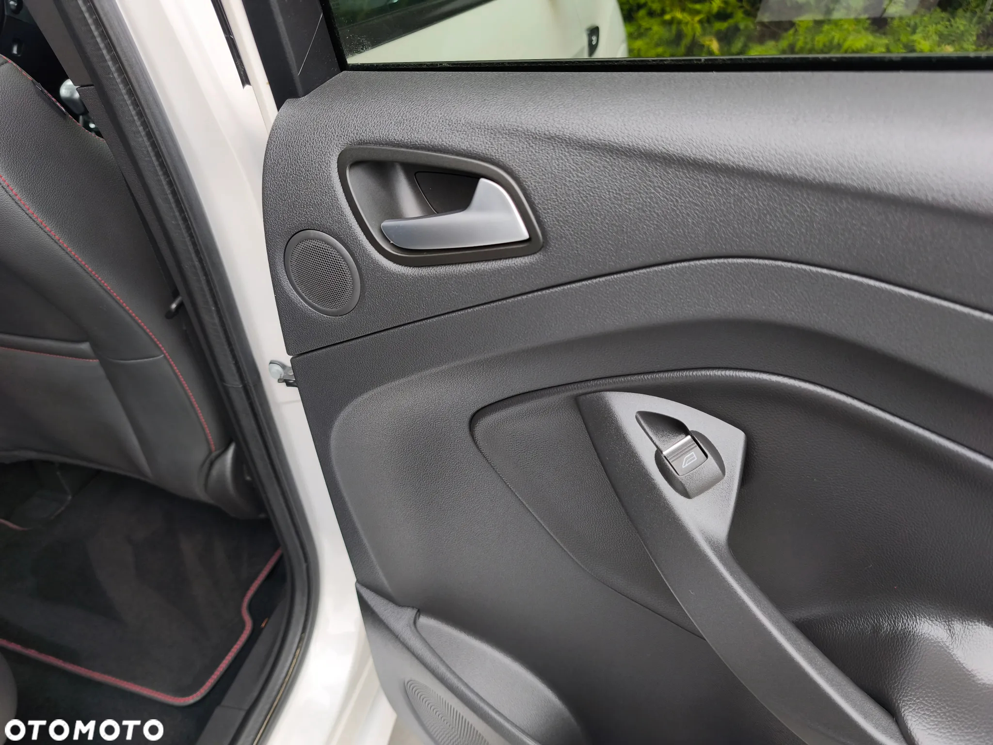 Ford Kuga 1.5 EcoBlue ST-LINE - 14