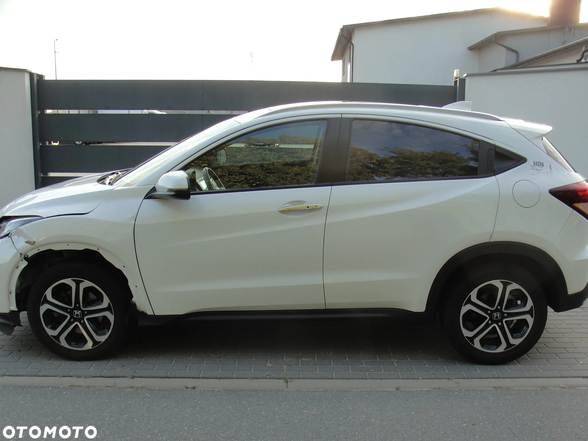 Honda HR-V 1.5 i-VTEC CVT Executive - 23