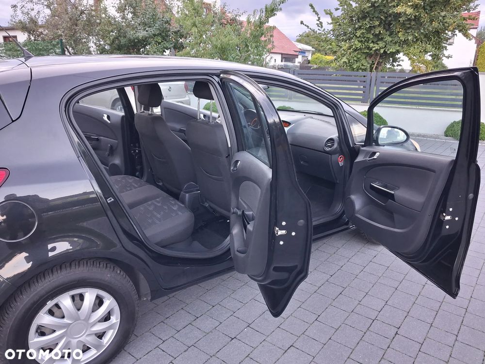 Opel Corsa 1.2 16V Cosmo - 12