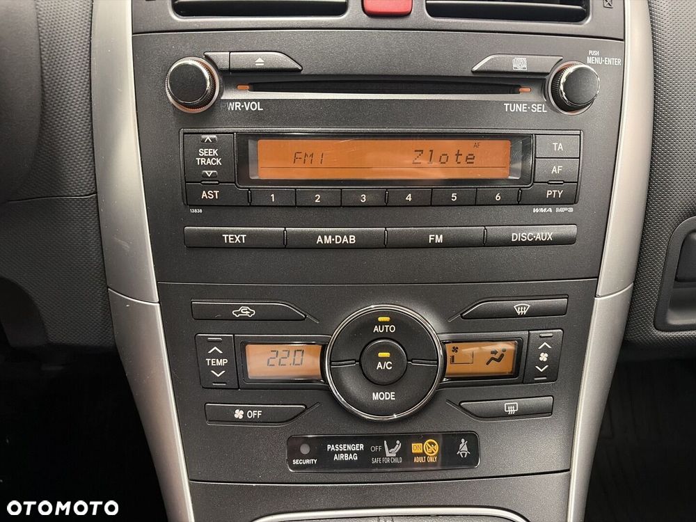 Toyota Auris 1.4 D-4D Luna - 17