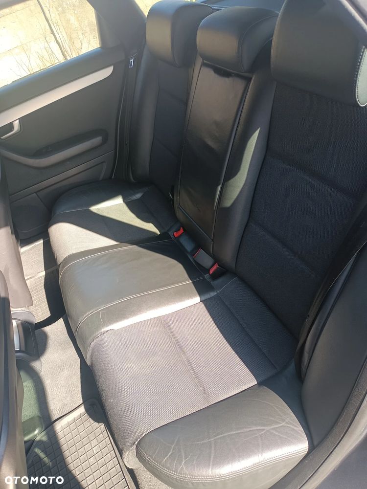 Audi A4 Avant 2.0T FSI - 5