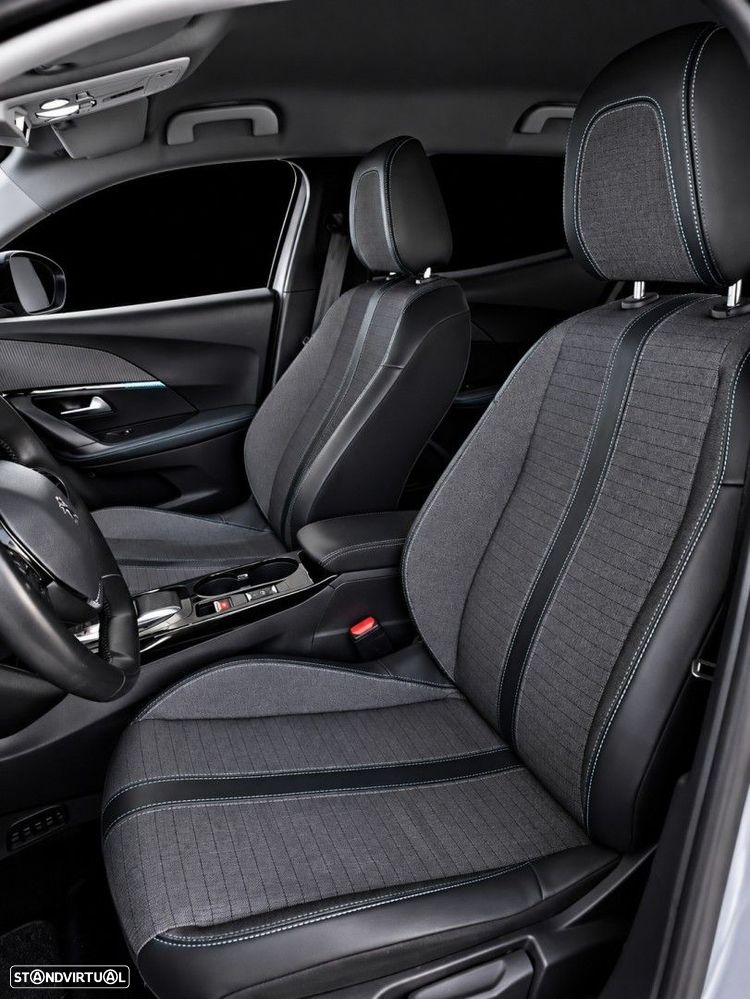 Peugeot e-2008 50 kWh Allure Pack - 17