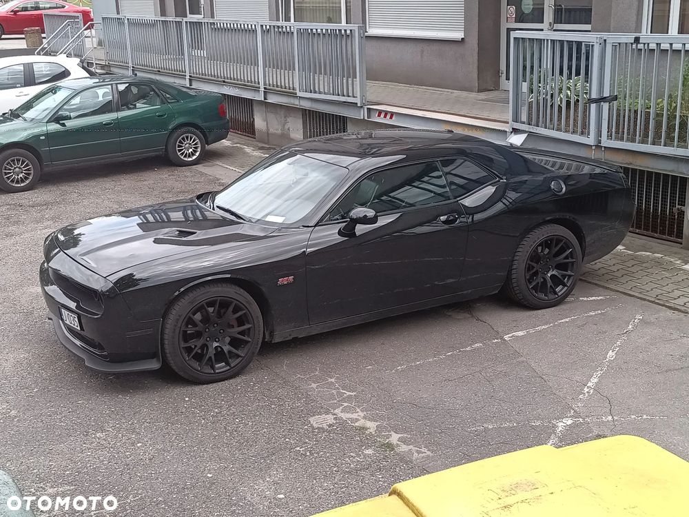 Dodge Challenger - 9