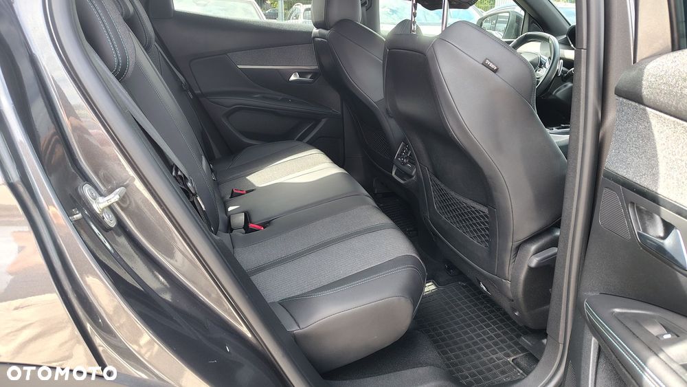 Peugeot 3008 1.2 PureTech Allure Pack S&S EAT8 - 11