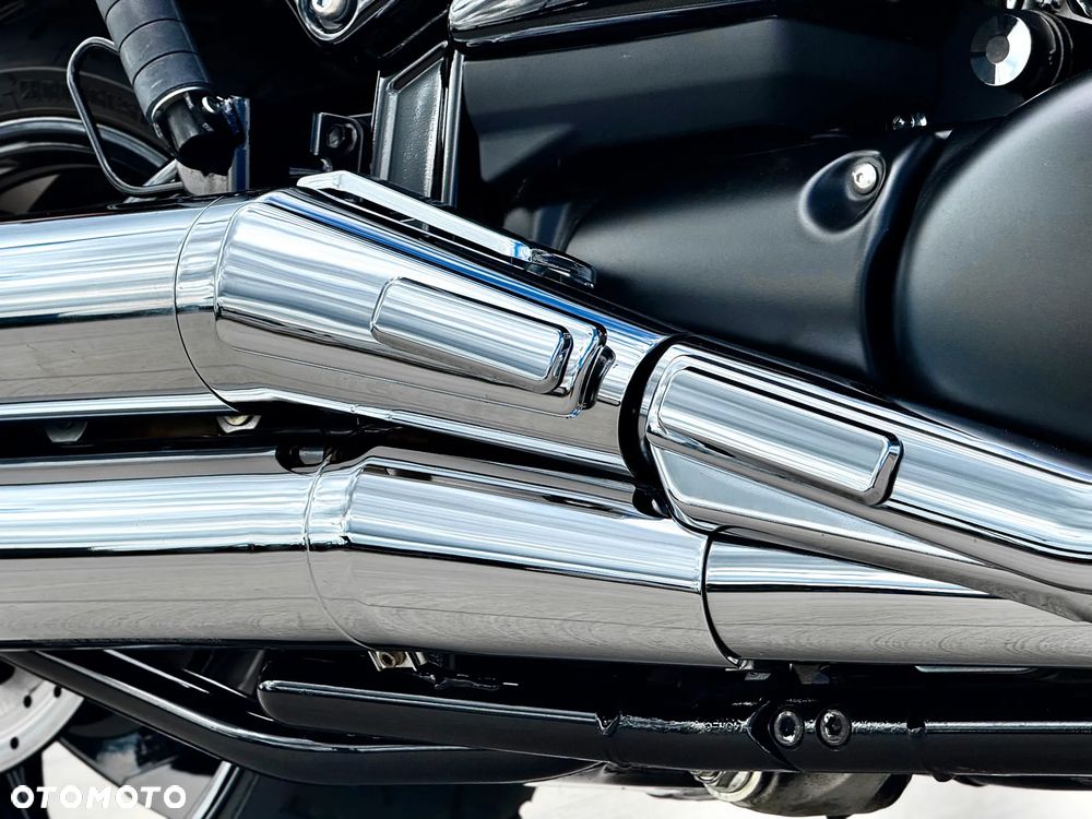 Suzuki Boulevard - 14