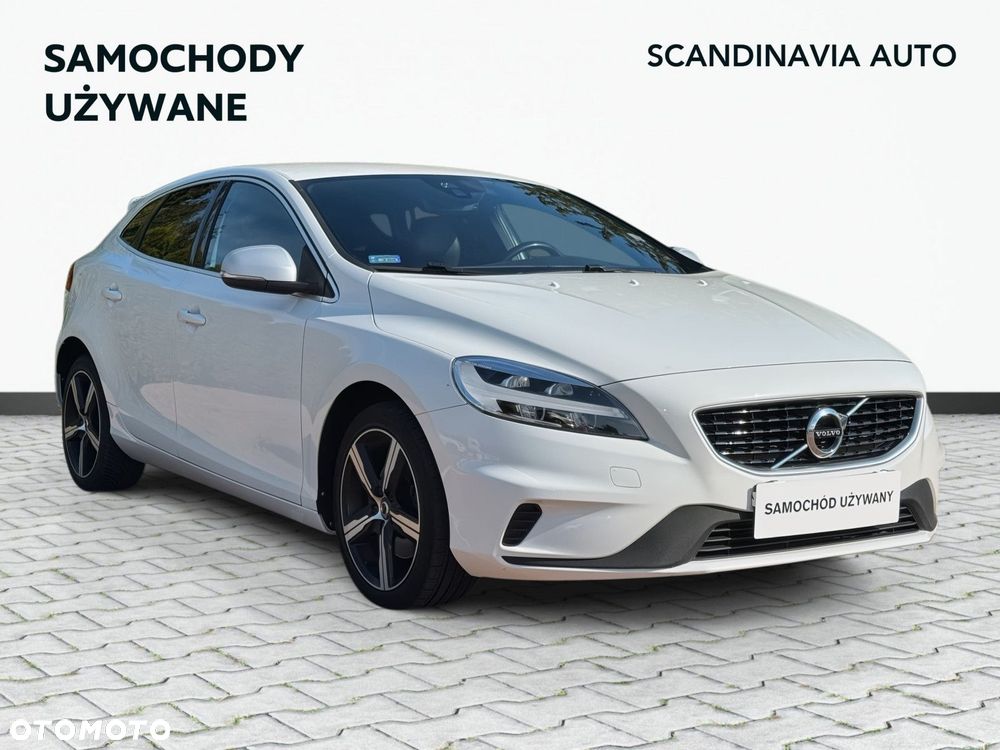 Volvo V40 T3 Drive-E R-Design Momentum - 3