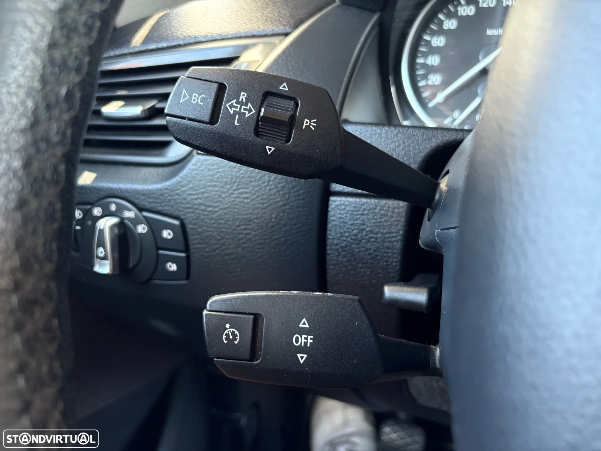 BMW X1 16 d sDrive xLine - 18
