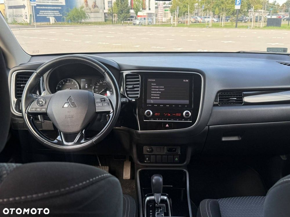 Mitsubishi Outlander 2.0 Intense + SDA 4WD CVT - 19