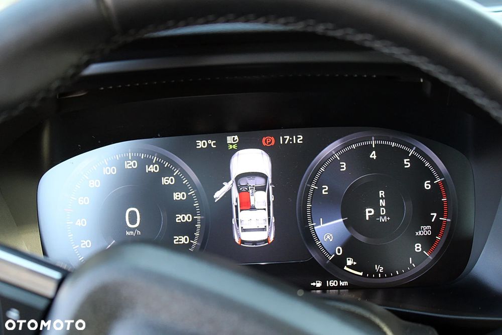 Volvo XC 40 - 25