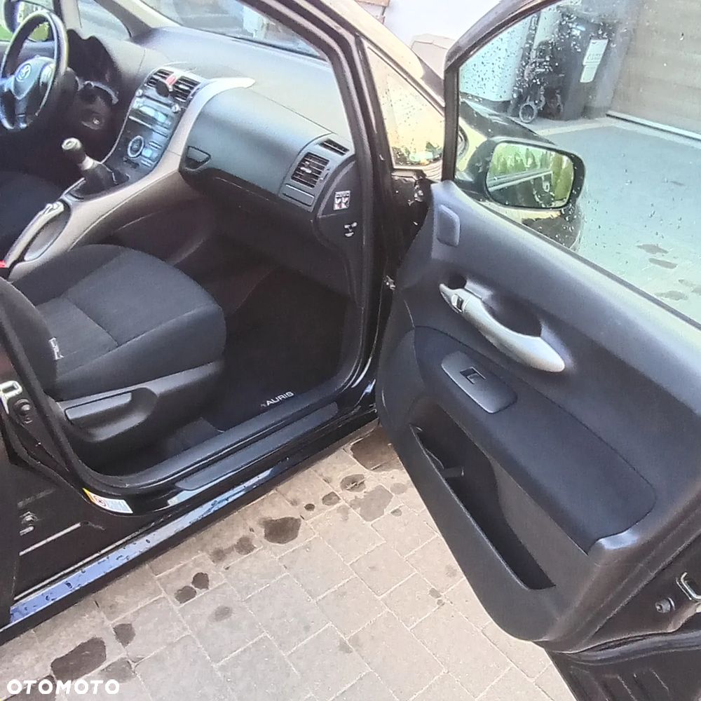 Toyota Auris 1.4 VVT-i Terra - 8