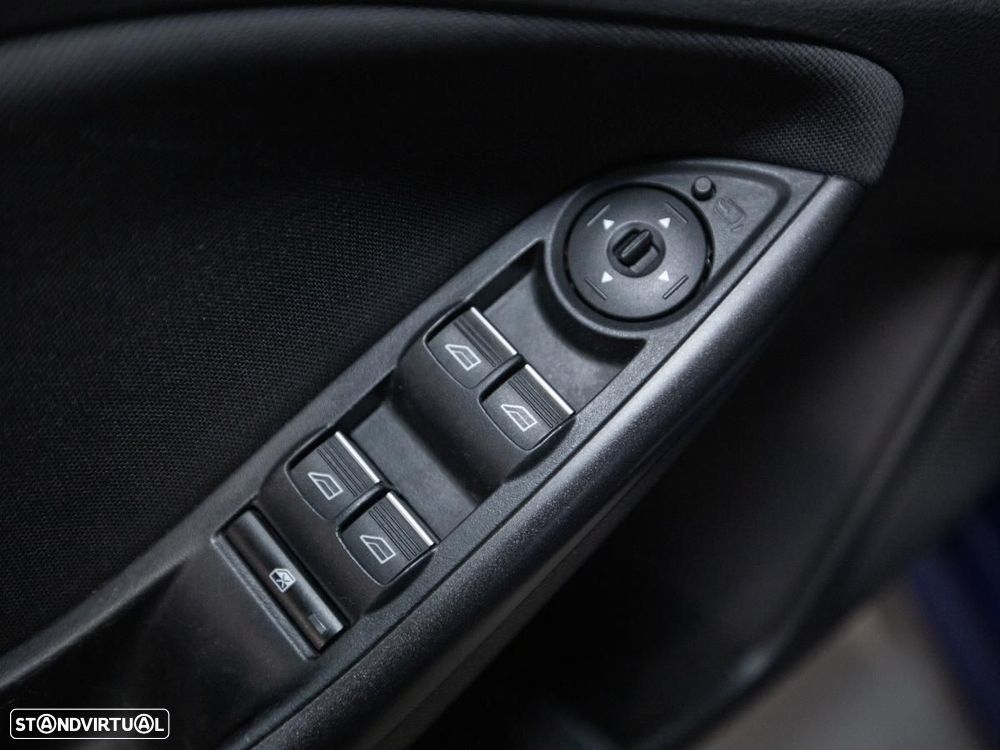 Ford Focus SW 1.5 TDCi ST-Line - 19