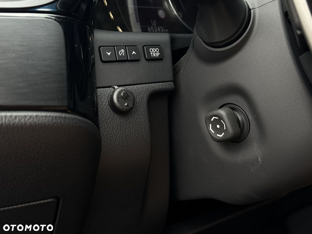 Lexus ES 300h Business Edition - 30