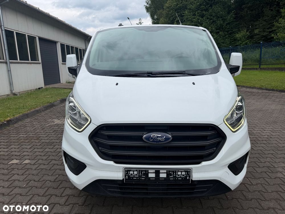 Ford Custom - 12