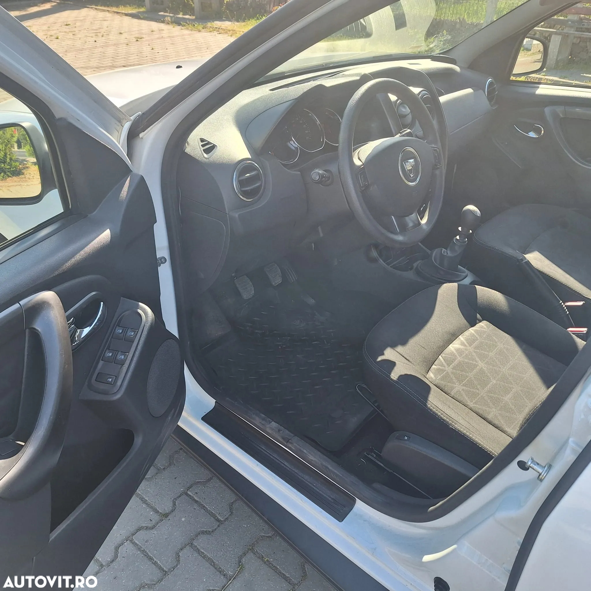 Dacia Duster 1.2 TCe 4x2 Laureate - 8