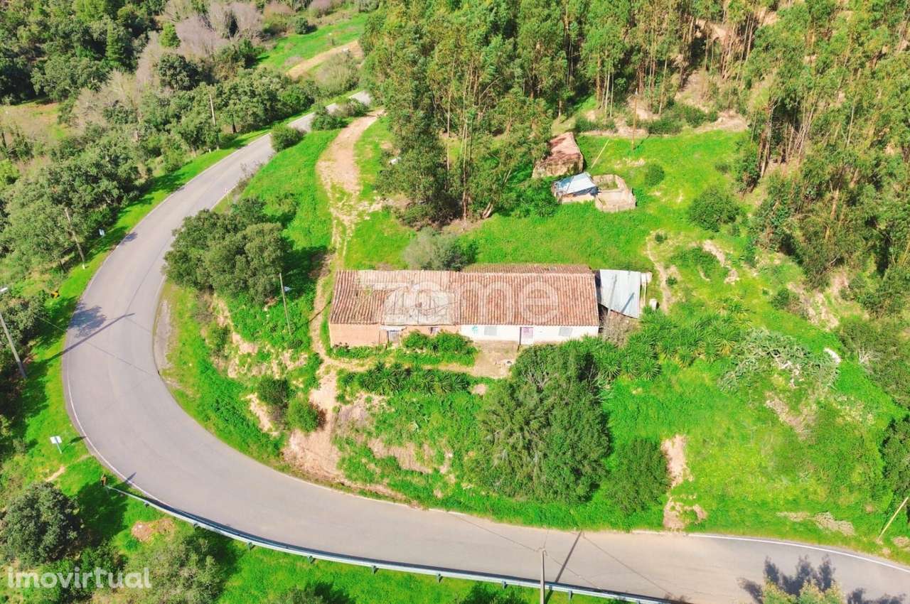Moradia Térrea com 180m2 e 4 Hectares em Monchique - Grande imagem: 4/20