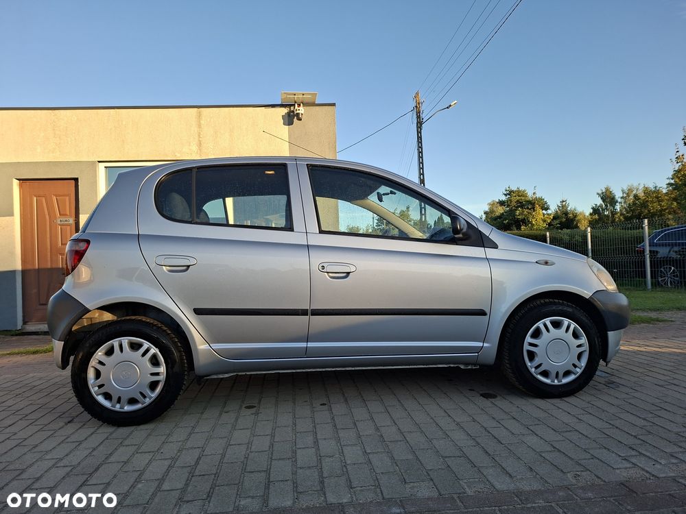 Toyota Yaris - 2